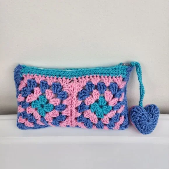 New Handcrafted Crochet Clutch Blue Pink Teal Case Granny Heart Crochet Charm - Picture 2 of 7